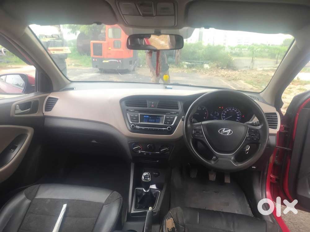 Hyundai I20 1.4 Asta (at), 2015, Diesel