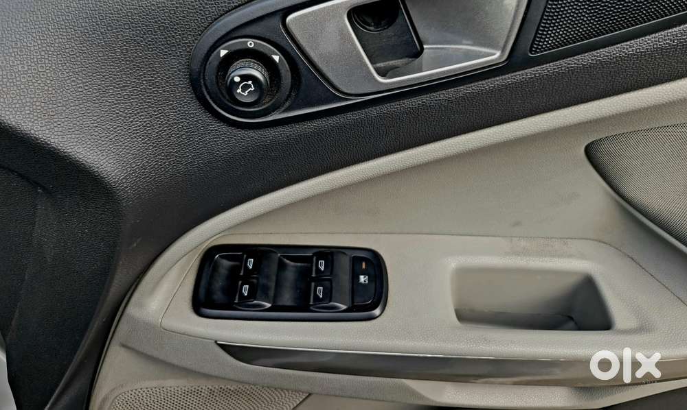 Ford Escort Alpha 1.6, 2016, Petrol