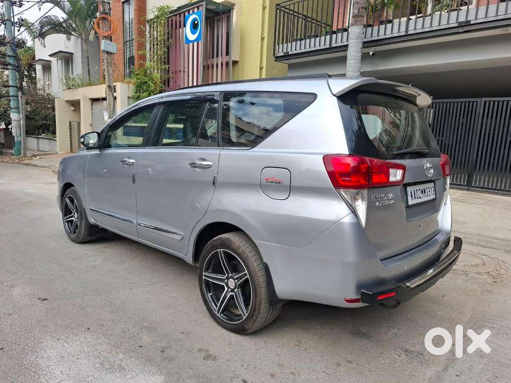 Toyota Innova Crysta 2.4 V 7 Str, 2016, Diesel