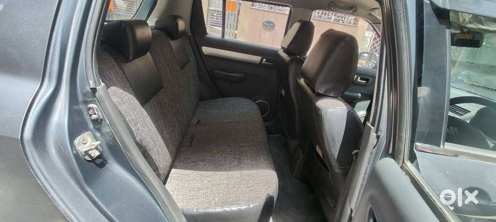 Maruti Suzuki Swift Vxi + Manual, 2010, Petrol