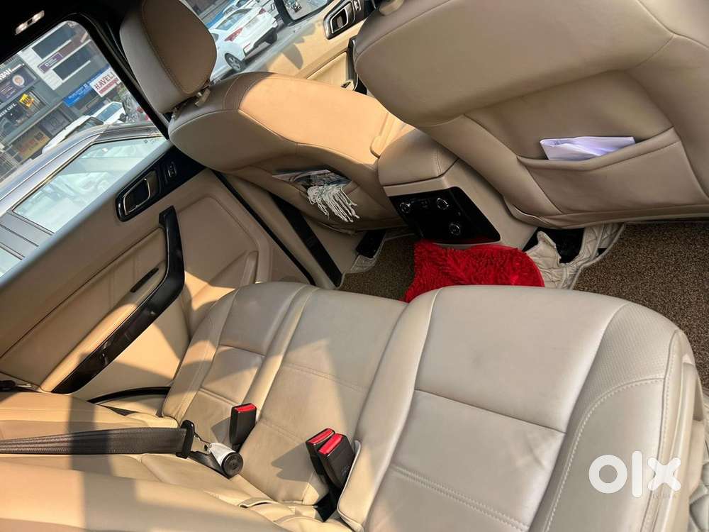 Ford Endeavour 3.2 Titanium Plus 2020