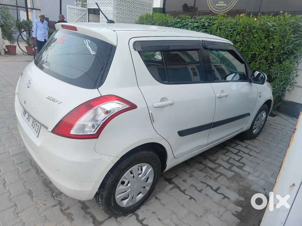 2017 Maruti Suzuki Swift Lxi