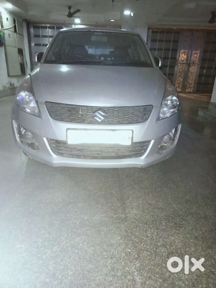 Urgent Sell    Bahut Hi Badhiya  Car. Sabse Kam Dam Me   230l.