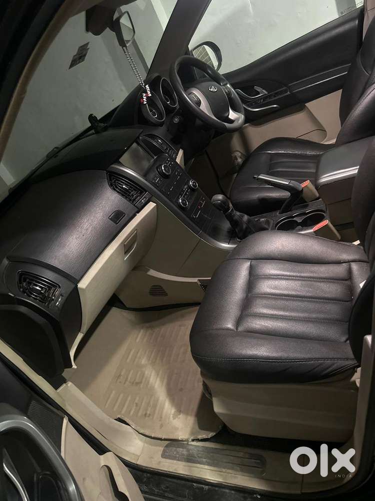 Mahindra Xuv500 2016 Diesel 49300 Km Driven
