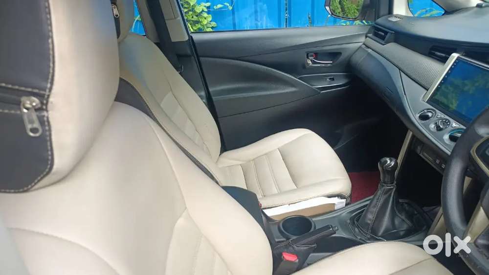 Crysta Taxi 7 Seater Vehicle With Company Service History