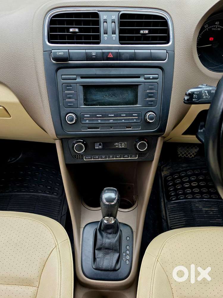 Skoda Rapid [ ] 1.6 Style Plus Mpi At, 2016, Petrol