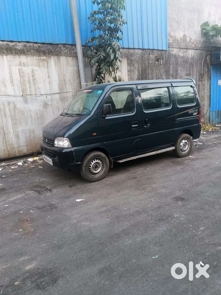 300000 Maruti Eeco .swapnil