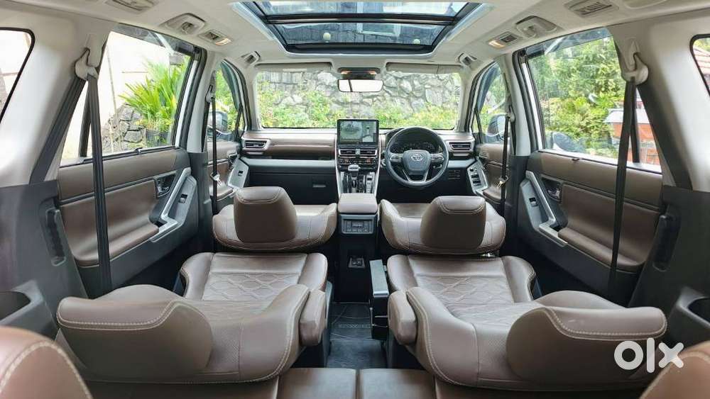 Toyota Innova Hycross 2.0 Zx (o) Hybrid 7 Str, 2024, Petrol