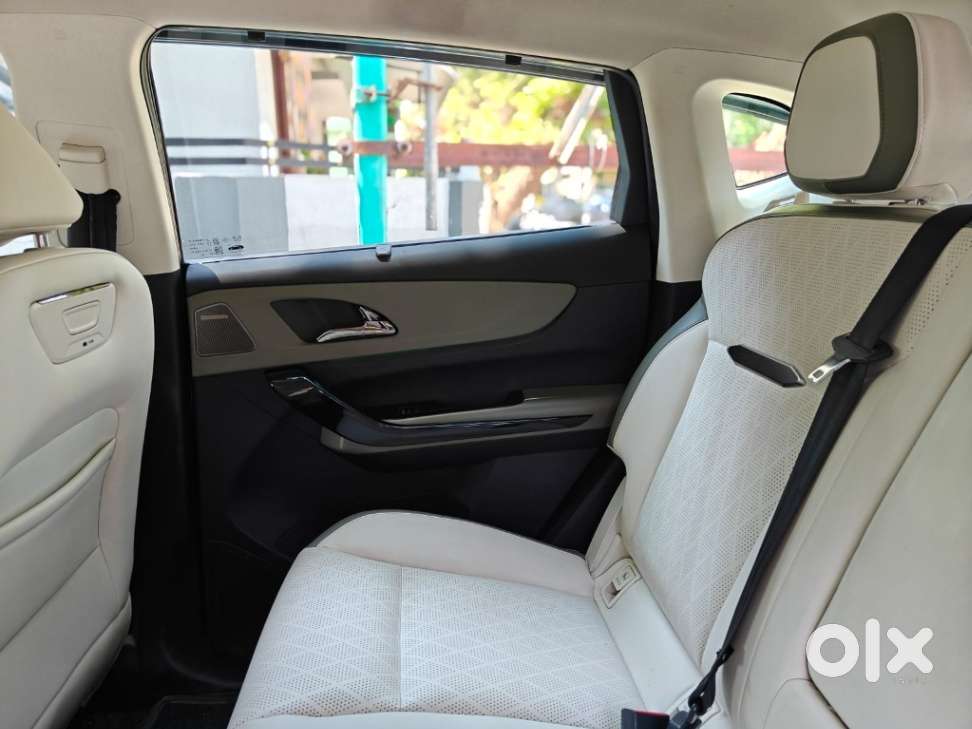 Mahindra Xev 9e Pack Three (top Model), 2025, Electric