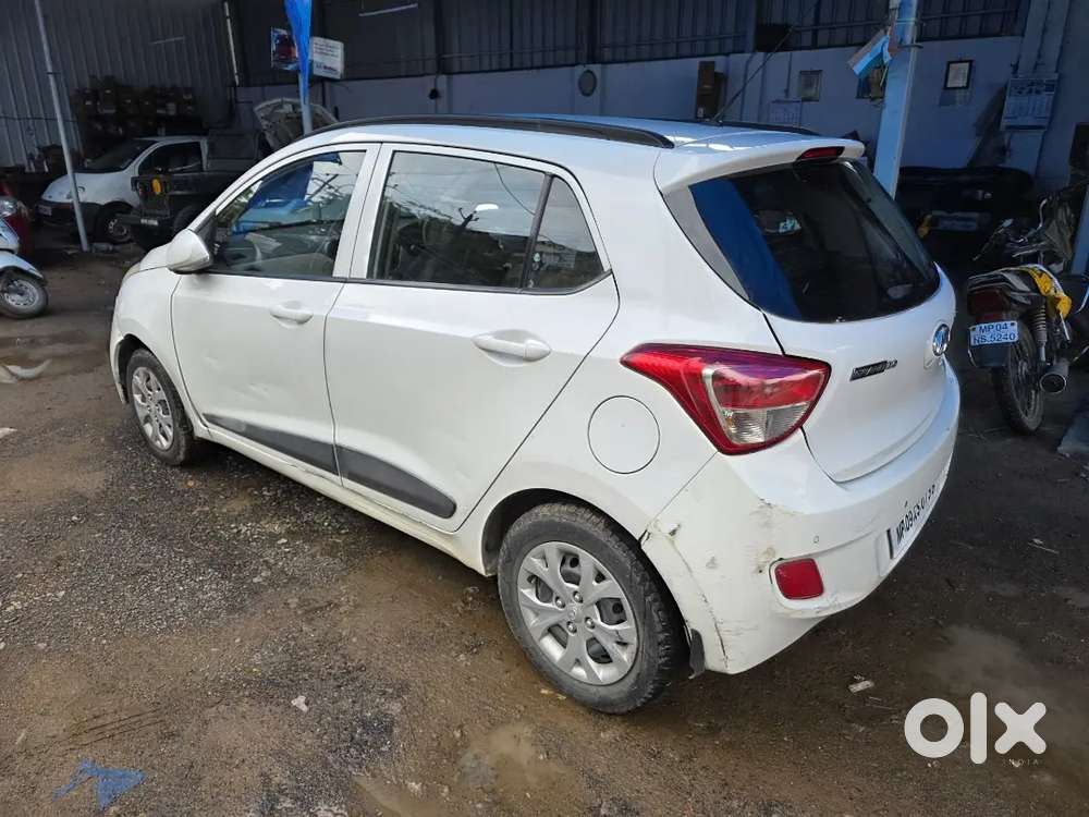 Hyundai Grand I10 Sportz 2015 Petrol