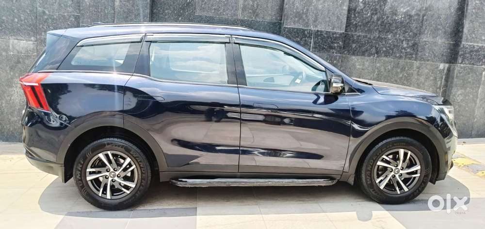 Mahindra Xuv700 2.0 Ax 5 Petrol At Str, 2022, Petrol