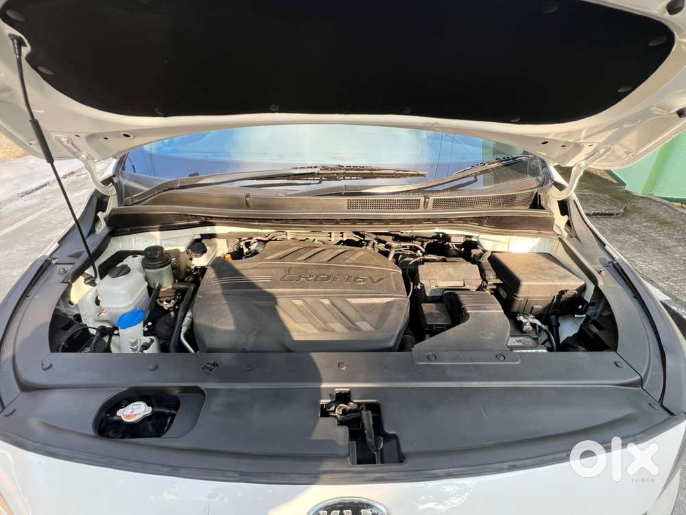 Kia Carnival 2021 Diesel Well Maintained