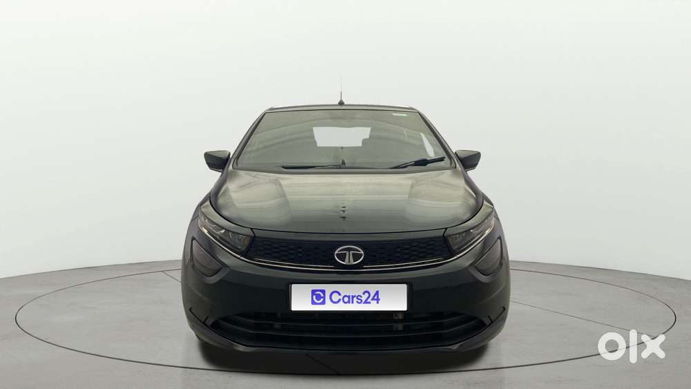 Tata Altroz 1.2 Xza Plus Dark Edition Dct, 2023, Petrol