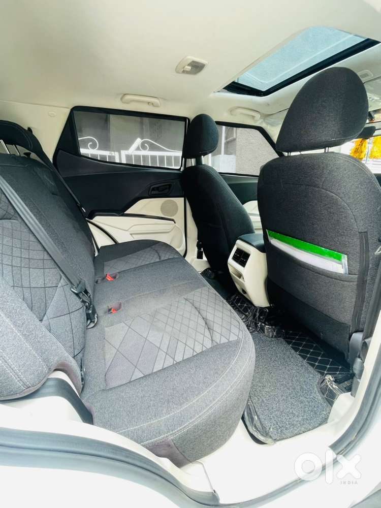 Mahindra Xuv3xo Petrol 2024
