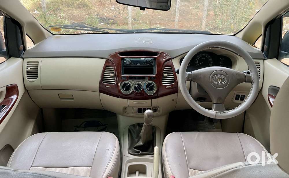 Toyota Innova 2.5 G4 Diesel 8-seater, 2006, Diesel