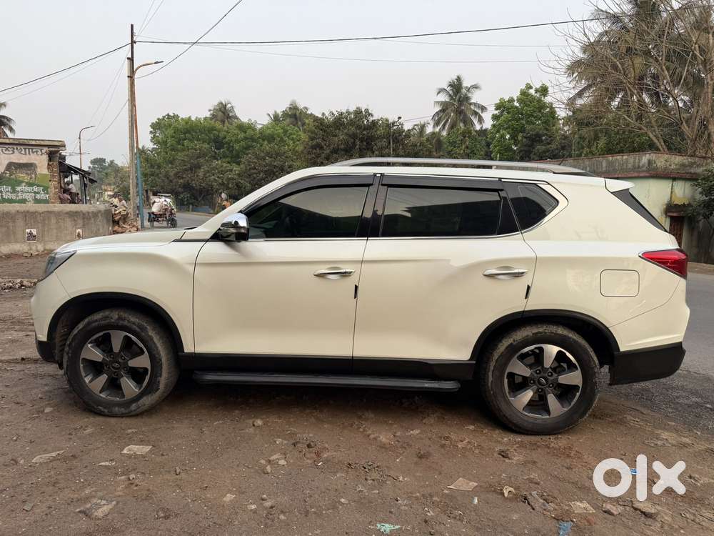 Mahindra Alturas G4 4wd At, 2020, Diesel