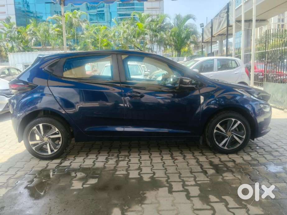 Tata Altroz Xz, 2022, Petrol