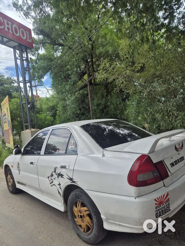 Mitsubishi Lancer 2000 Diesel 98000 Km Driven