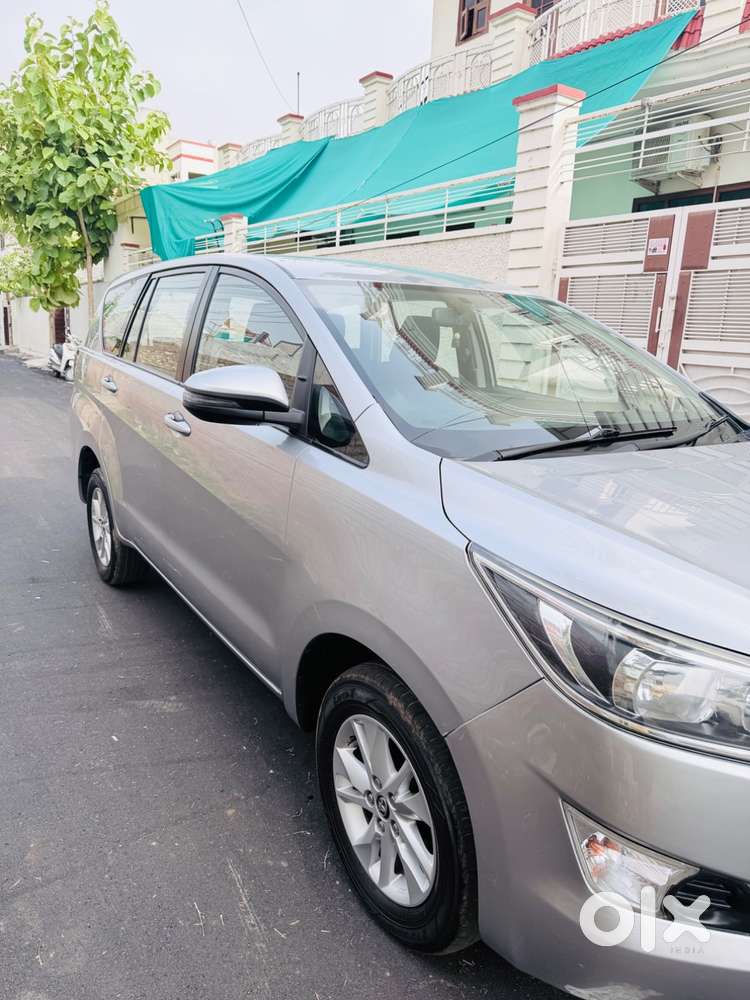 Toyota Innova Crysta 2018 G Manual Pb03