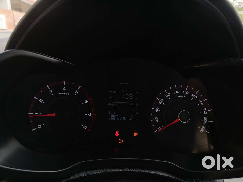 Mahindra Xuv300 W4, 2024, Petrol