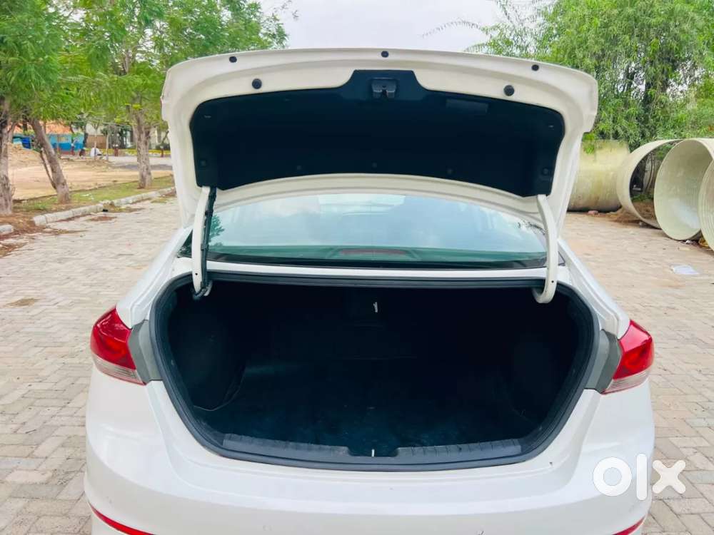 Hyundai Elantra 1.6 Sx Option At, 2018, Diesel