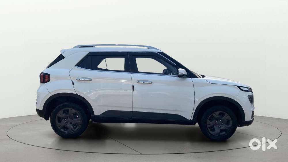 Hyundai Venue 1.2 S (o), 2023, Petrol