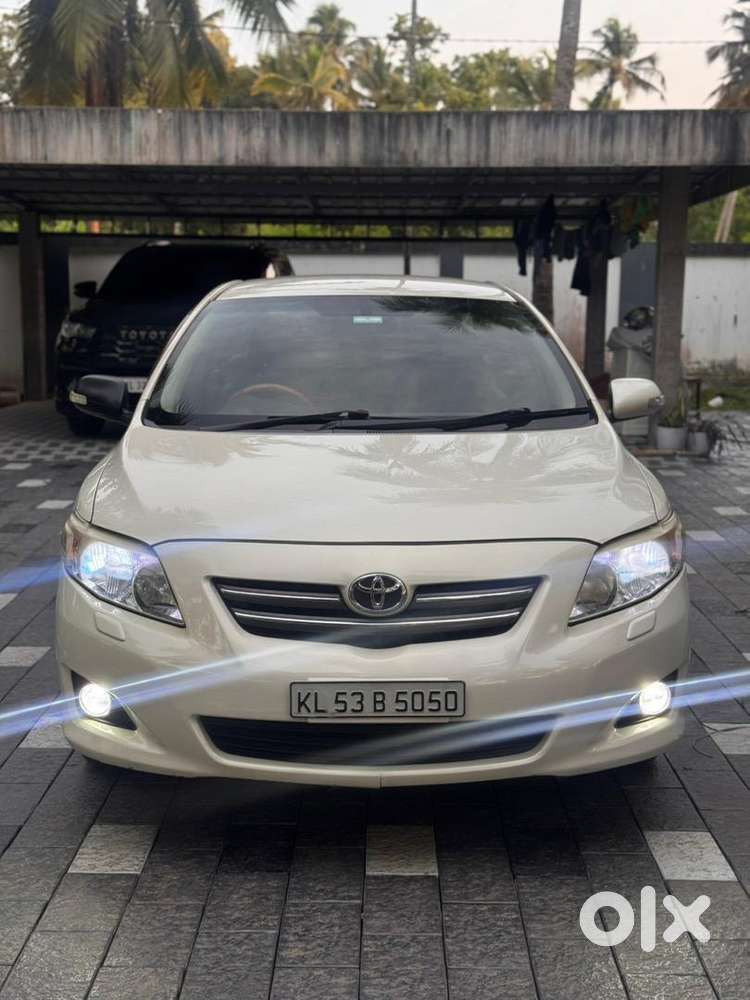 Toyota Corolla Altis 2010 Cng + Petrol