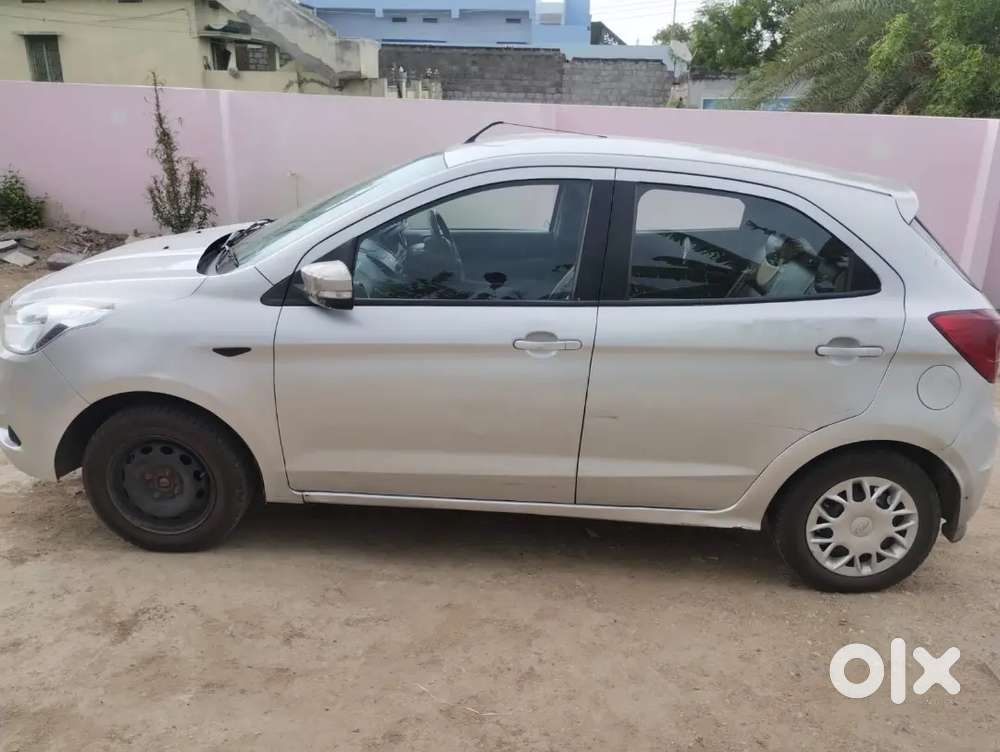 Ford Figo 2018
Whit Fog Lamps