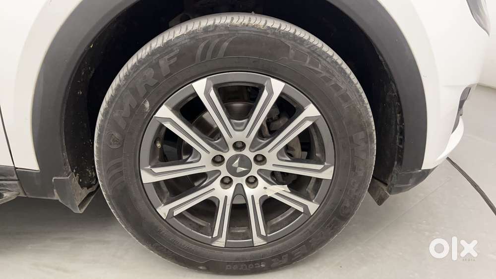 Mahindra Xuv700 2.2 Ax 7 Diesel At Luxury Pack Str, 2023, Diesel