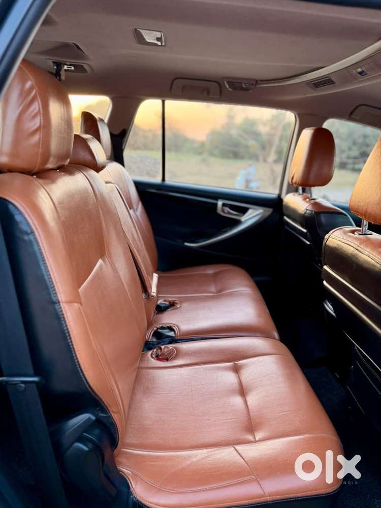 Toyota Innova Crysta 2.4 Vx Mt 8s, 2016, Diesel