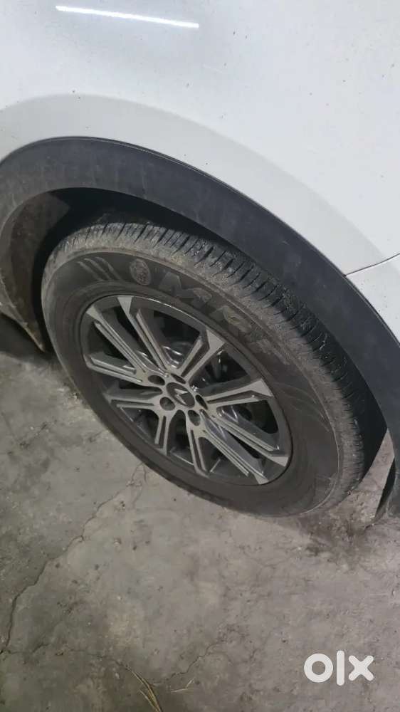 Mahindra Xuv700 2024 Diesel Mt Ax7l