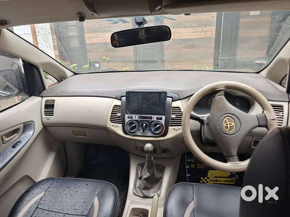 Toyota Innova 2009-2011 Crysta 2.5 Vx Bsiii, 2010, Diesel