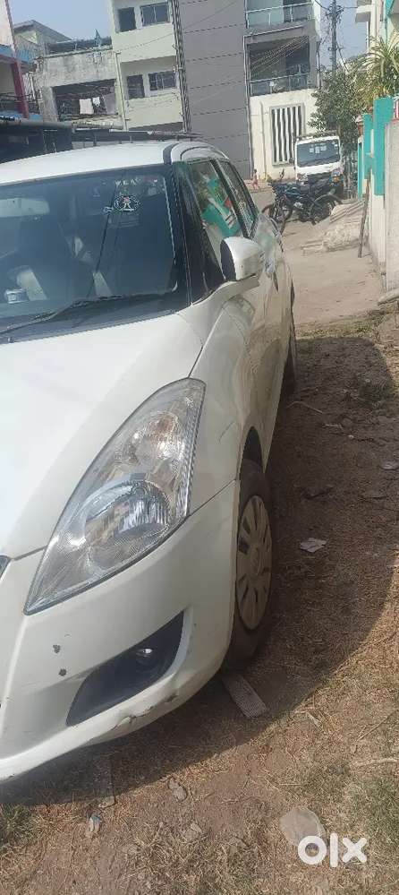 Maruti Suzuki Swift 2012 Diesel 96000 Km Driven
