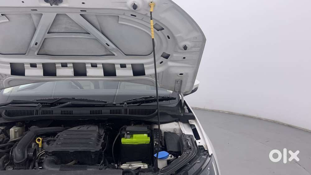 Skoda Slavia Style 1.0l Tsi Mt, 2022, Petrol