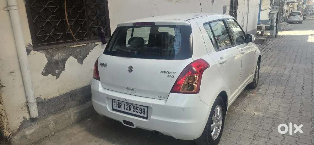 Maruti Suzuki Swift 2011 Cng & Hybrids 66000 Km Driven
