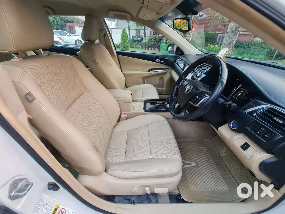 2016 Toyota Camry Hybrid At  1 Owner  Company Maintained