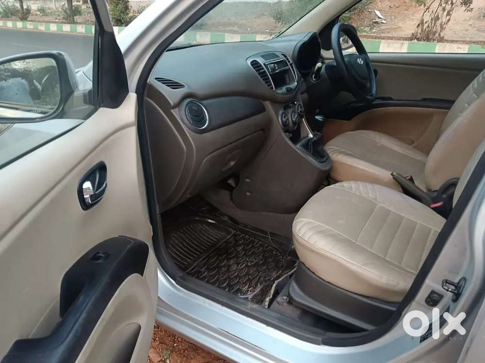 New Tyres Full Ac Is Working Good And Interior Also Newly Modified