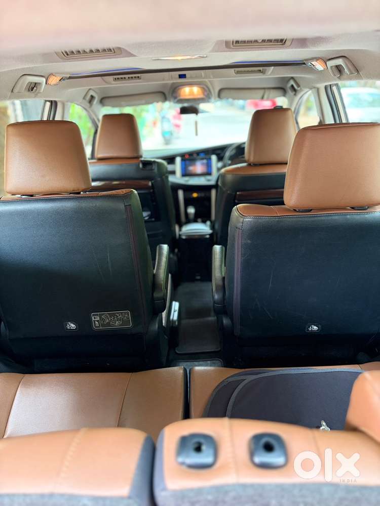 Innova Crysta Zx 2.8 Automatic Diesel 2016 Model Single Owner 7 Seater