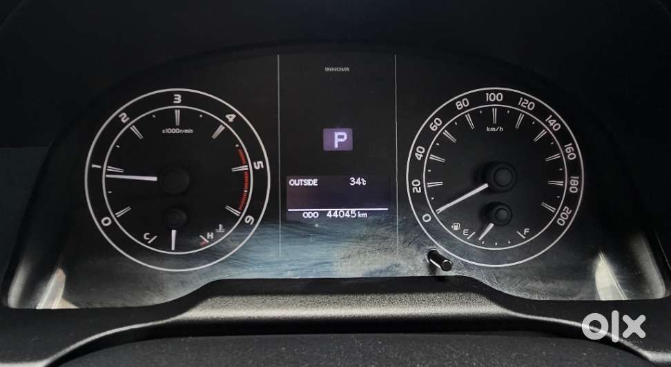 Toyota Innova Crysta [2020-ongoing] 2.4 Gx 8 Str, 2021, Diesel