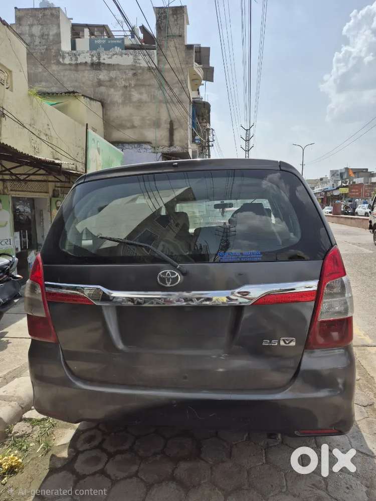 Toyota Innova 2015 Diesel 236171 Km Driven , Good Condition