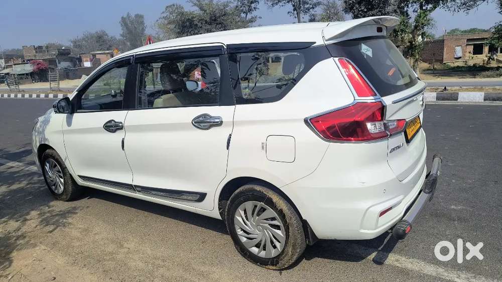 Maruti Suzuki Ertiga Vxi 2025
