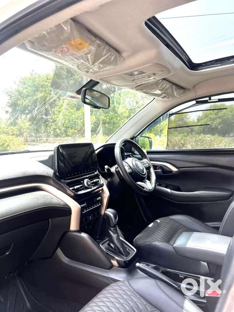 Maruti Suzuki Grand Vitara 1.5 Alpha Plus Intelligent Hybrid Ecvt, 2..