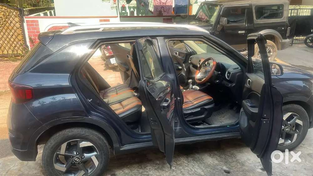 Hyundai Venue 2021 Diesel 88273 Km Driven