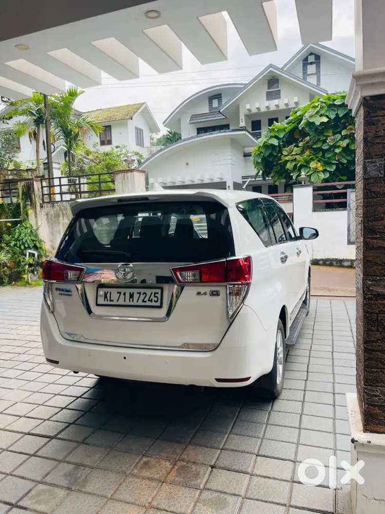 Toyota Innova Crysta 2018 Diesel Well Maintained