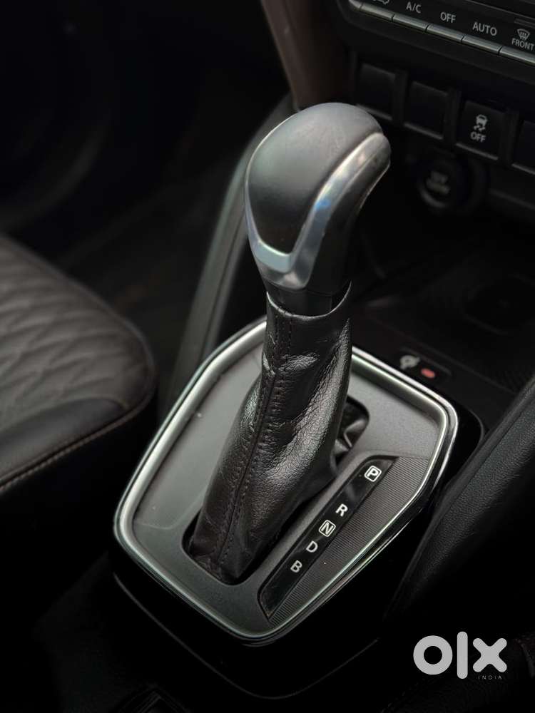 Maruti Suzuki Grand Vitara 1.5 Alpha Plus Dual Tone Intelligent Hybr..