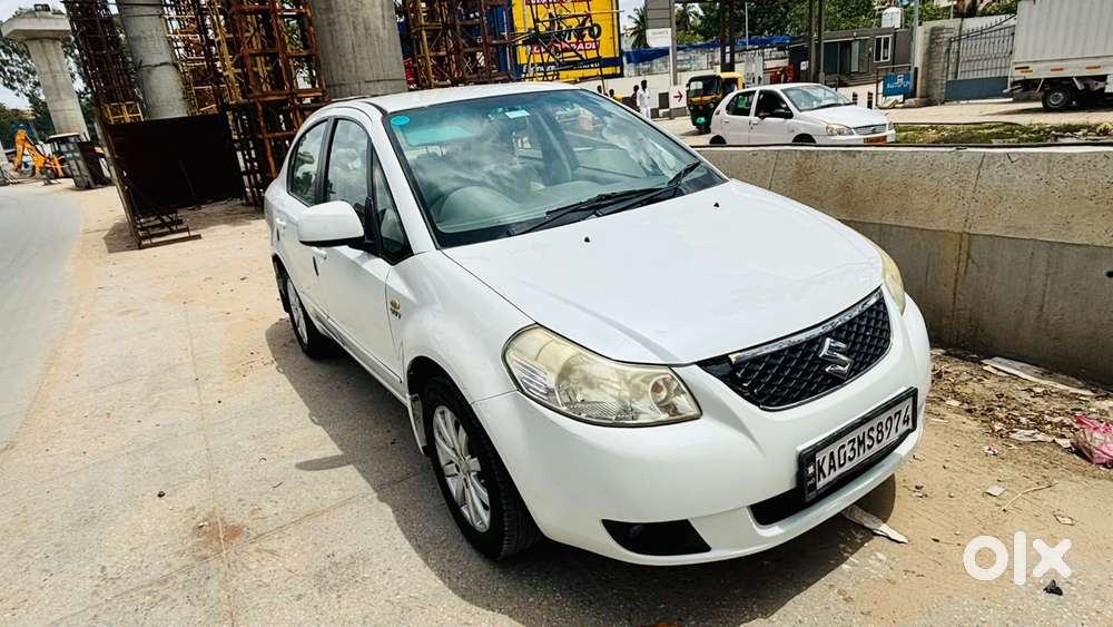 Maruti Suzuki Sx4 Zxi At, 2013, Petrol