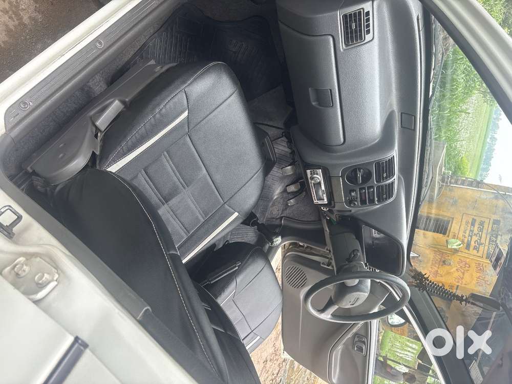 Zen Lxi 2005 Petrol White  Color