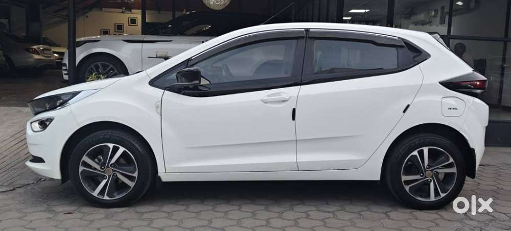 Tata Altroz 1.2 Xza Petrol Dct, 2023, Petrol
