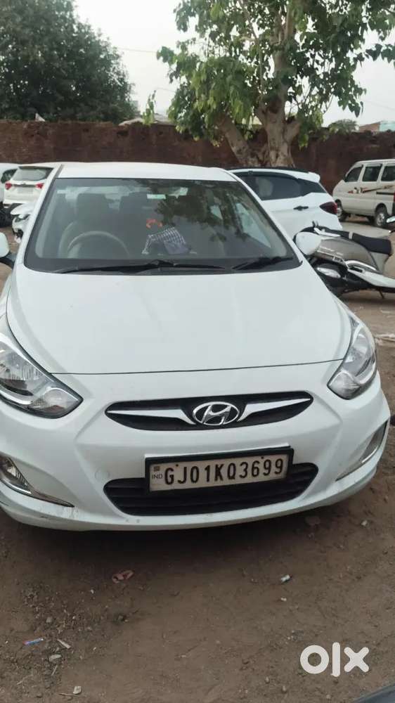 Hyundai Verna 2012