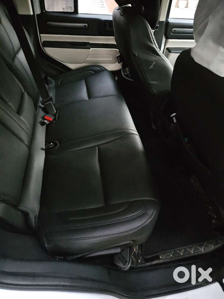 Mahindra Thar Roxx 2025 Petrol